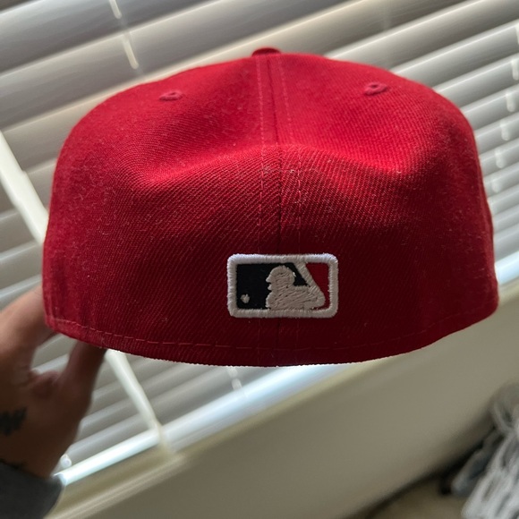 Red Fitted hat (7 5/8) - Picture 3 of 3